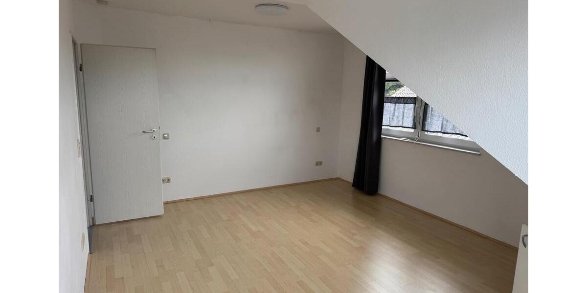 Dachgeschoßwohnung Simmerath - 2 Zimmer, 65 m&sup2;, 620&euro; | Angebot:26614516