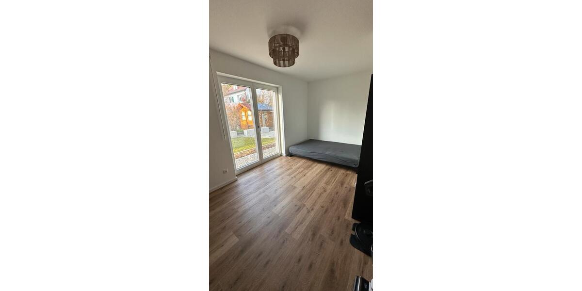 Erdgeschoßwohnung München Aubing-Lochhausen-Langwied - 1 Zimmer, 40 m&sup2;, 100&euro; | Angebot:25934637
