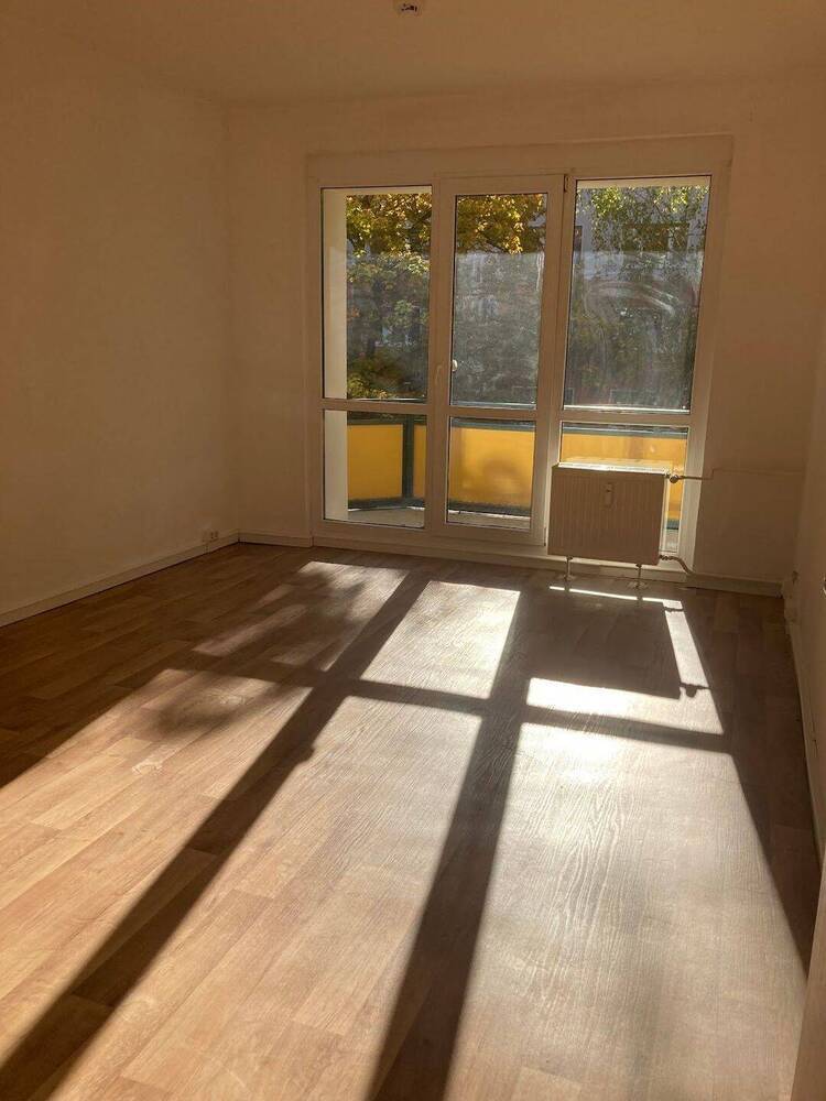 3 Zimmer, WG geeignet, EBK kommt rein