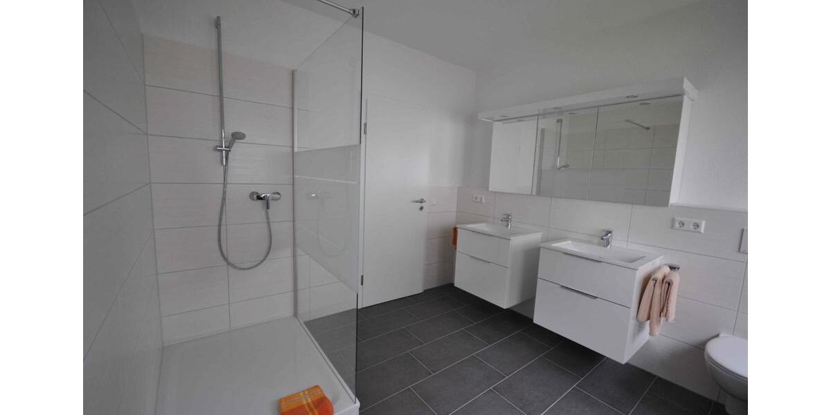 Wohnen auf Zeit Rheinfelden (Baden) - 2 Zimmer, 100 m&sup2;, 1.400&euro; | Angebot:25894036