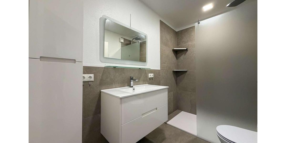 Dachgeschoßwohnung Friedberg (Hessen) - 3 Zimmer, 82 m&sup2;, 1.045&euro; | Angebot:24802461