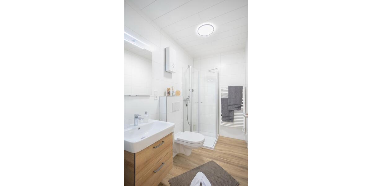 Wohnen auf Zeit Bad Lippspringe - 2 Zimmer, 60 m&sup2;, 58&euro; | Angebot:25252824