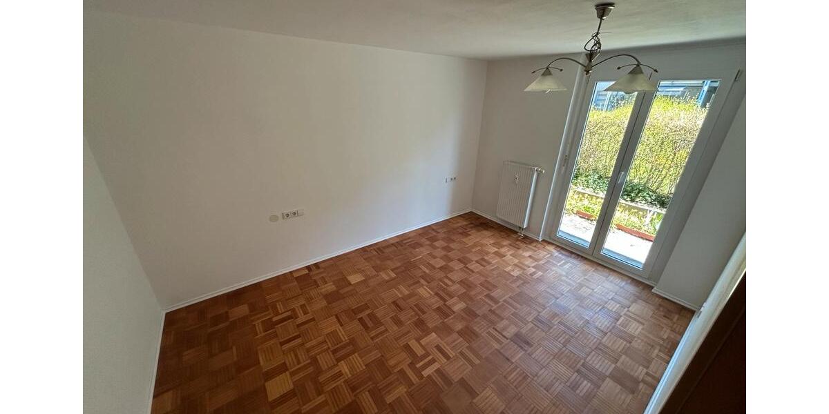 Etagenwohnung Freiberg am Neckar - 3 Zimmer, 79 m&sup2;, 1.100&euro; | Angebot:26045546