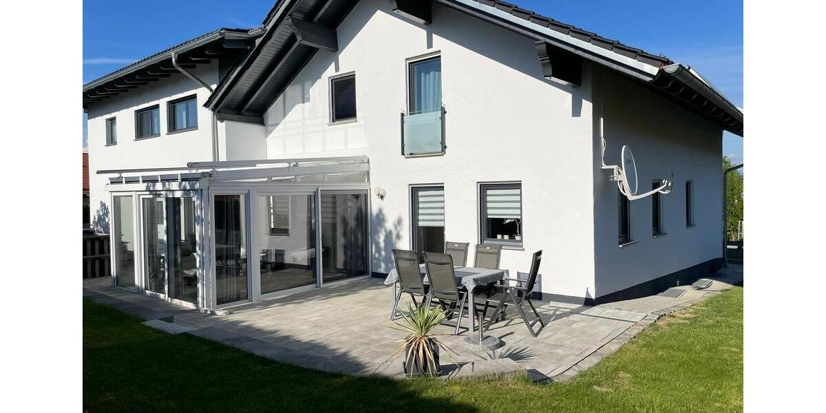 Schöne 3 Zimmer EG-Wohnung mit Wintergarten, Garten&50m² Kellerw. 3.5 zimmer