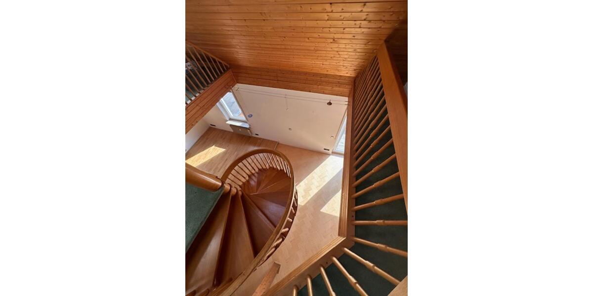 Attraktive 4,5-Zimmer-Maisonette Wohnung in Stuttgart-Möhringen 4.5 zimmer