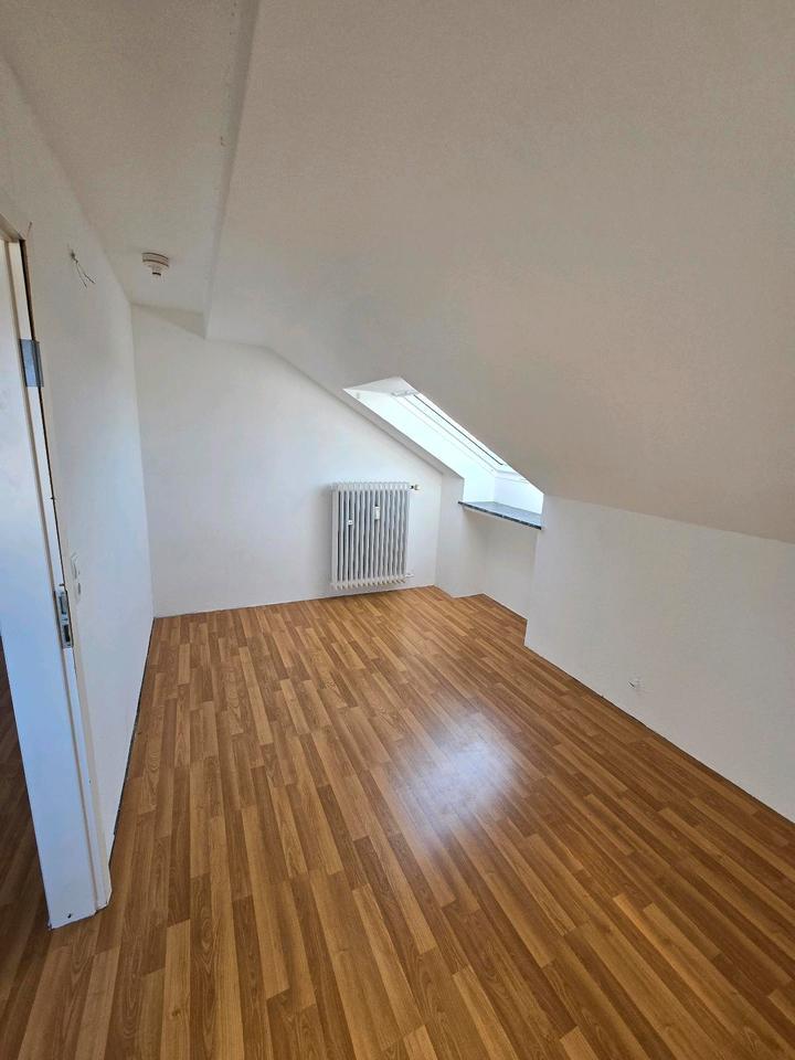 Attraktive 2-Zimmer-DG-Wohnung mit Gartennutzung in Gering