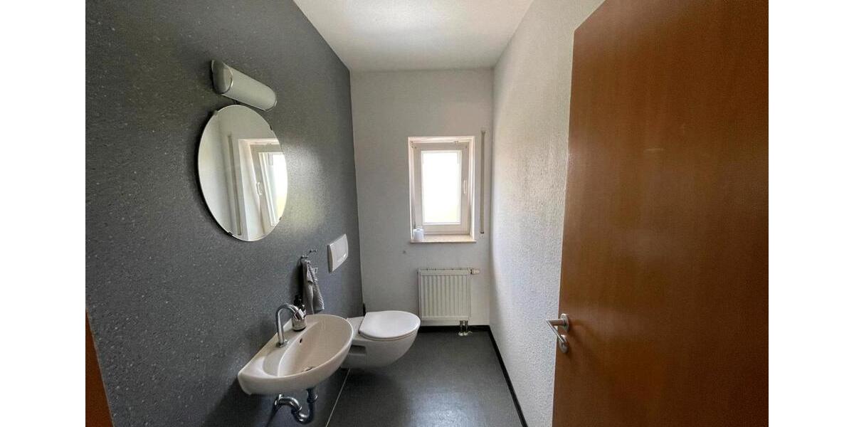 Dachgeschoßwohnung Laichingen - 3.5 Zimmer, 115 m&sup2;, 1.180&euro; | Angebot:26550372