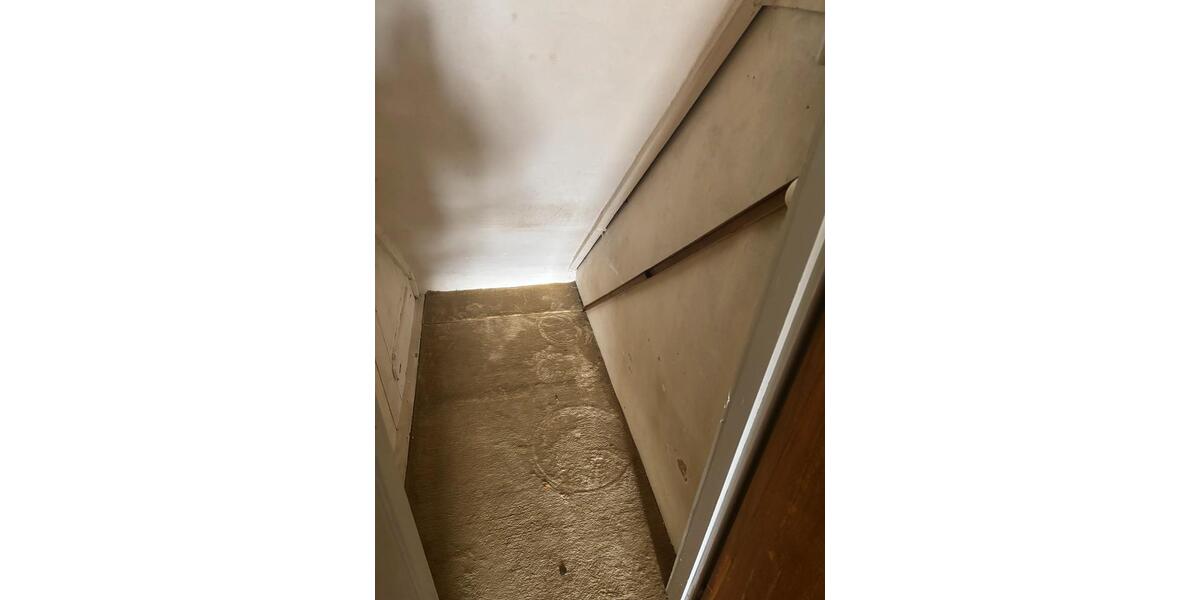 Einfamilienhaus Frankfurt am Main Sossenheim - 7 Zimmer, 200 m&sup2;, 4.100&euro; | Angebot:26040890