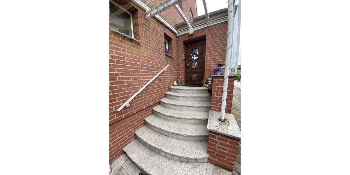 Etagenwohnung Wolfsburg Alt-Wolfsburg - 4 Zimmer, 120 m&sup2;, 990&euro; | Angebot:24783600