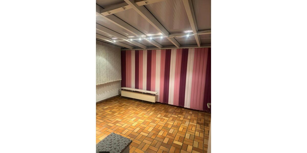 Reihenhaus Frankfurt am Main Mitte-West - 3 Zimmer, 82 m&sup2;, 1.650&euro; | Angebot:25514699