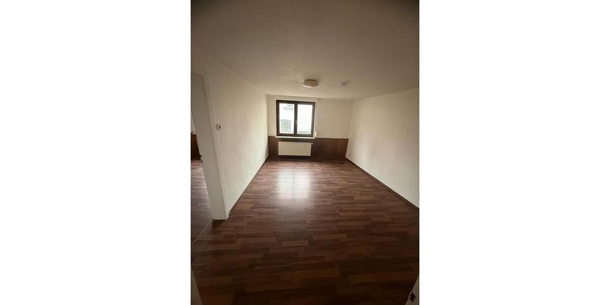 Etagenwohnung Limburg an der Lahn - 5 Zimmer, 160 m&sup2;, 1.300&euro; | Angebot:26039095