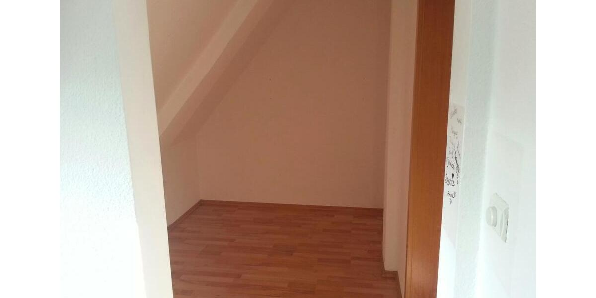 Etagenwohnung Weste - 5 Zimmer, 98 m&sup2;, 670&euro; | Angebot:26050383