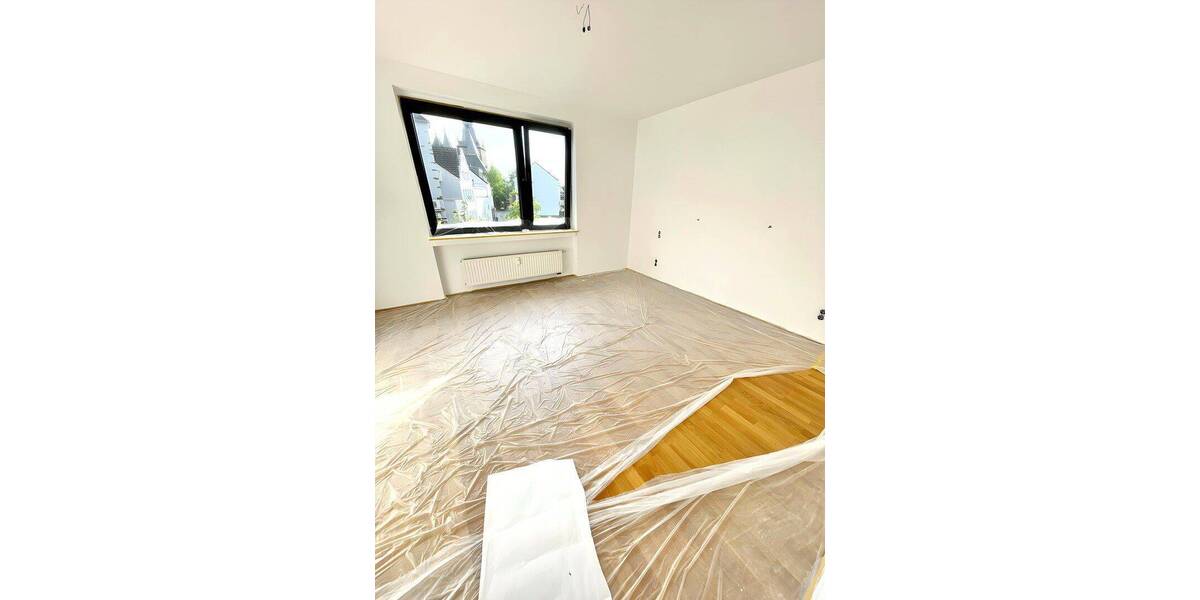 Etagenwohnung Ratingen Zentrum - 3 Zimmer, 95 m&sup2;, 1.300&euro; | Angebot:26825337