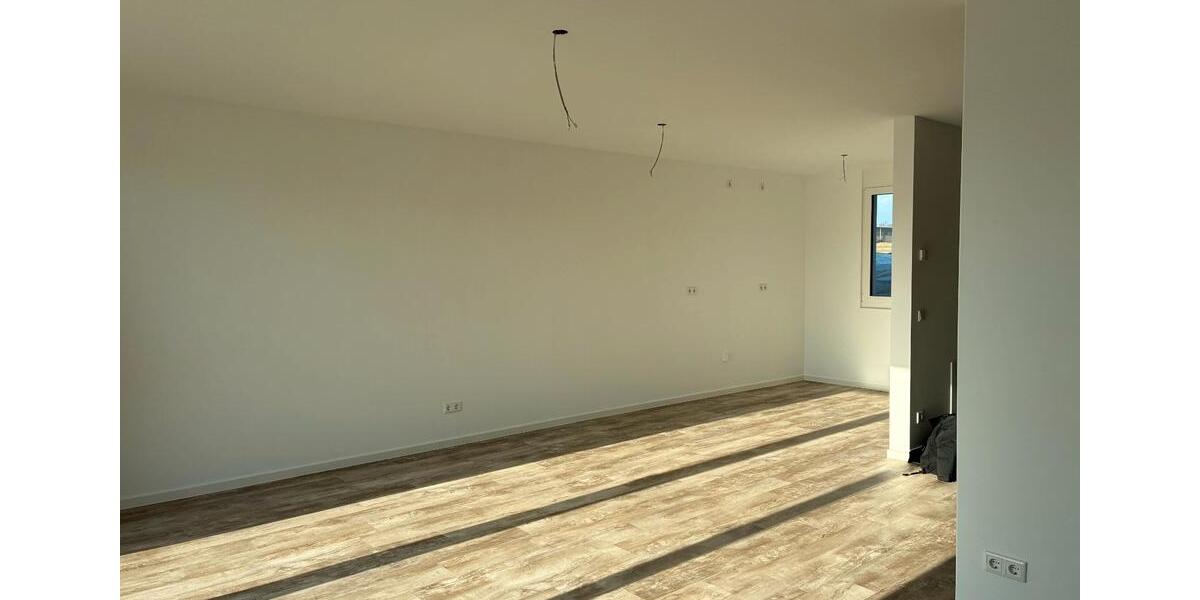 Etagenwohnung Pirna - 4 Zimmer, 120 m&sup2;, 1.800&euro; | Angebot:26041203