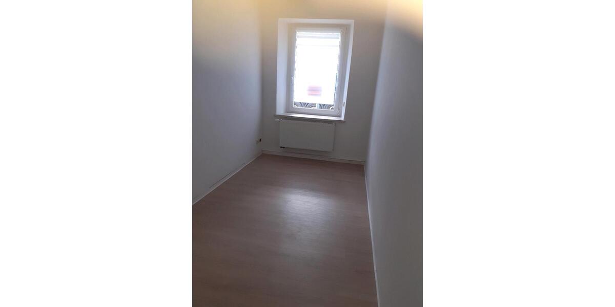 Erdgeschoßwohnung Zörbig - 3 Zimmer, 75 m&sup2;, 562&euro; | Angebot:26563124