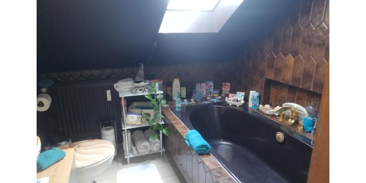Dachgeschoßwohnung Alteglofsheim - 2 Zimmer, 40 m&sup2;, 650&euro; | Angebot:26598129