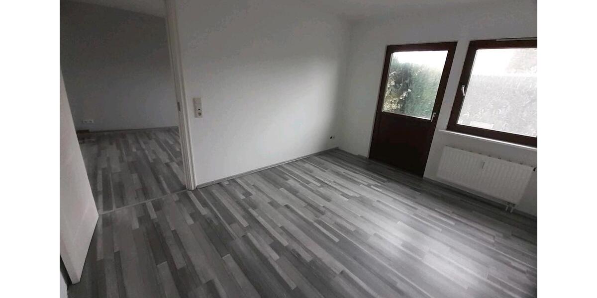 Etagenwohnung Oberschöna - 2 Zimmer, 40 m&sup2;, 400&euro; | Angebot:26640770