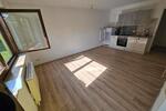 Helle 2-Zimmer-Wohnung mit Terrasse, Einbauküche & Stellplatz