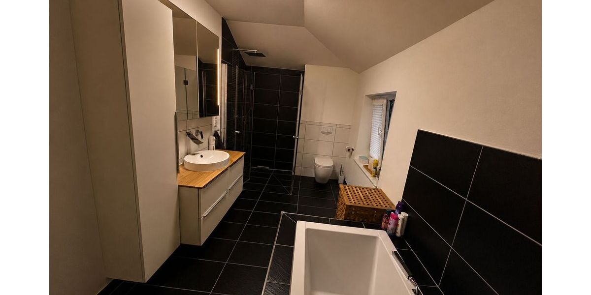 Exklusive Stadthausvilla in Hamburg-Boberg mit eigenem Wald 157 m² möblier für 10 Mon. - Mehrfamilienhaus, Wohnhaus Hamburg Lohbrügge | Angebot:26633734