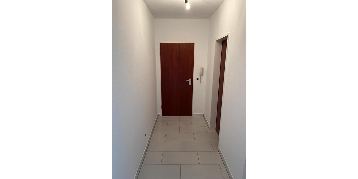 Dachgeschoßwohnung Schwerin Gartenstadt - 3 Zimmer, 84 m&sup2;, 1.050&euro; | Angebot:25964716