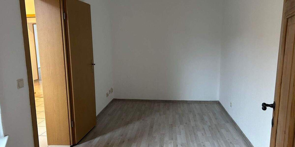Etagenwohnung Halle (Saale) Giebichenstein - 4 Zimmer, 77 m&sup2;, 590&euro; | Angebot:26672530