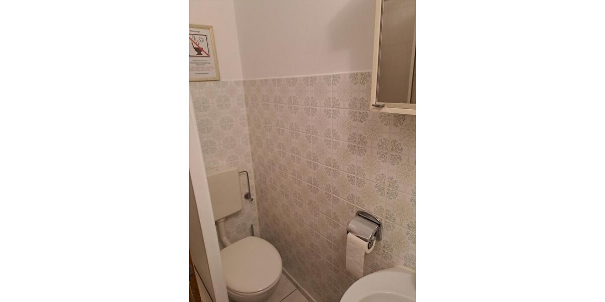 Doppelzimmer, Bad, Küche übern Gang, zu vermieten 1 zimmer