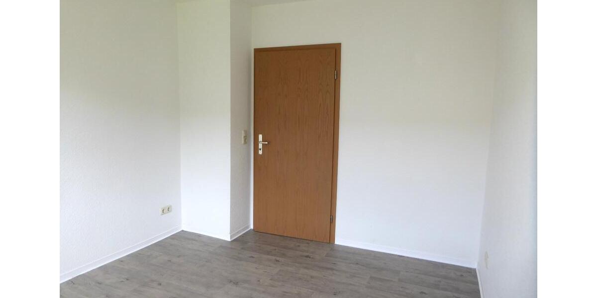 Etagenwohnung Saalfeld (Saale) - 2 Zimmer, 43 m&sup2;, 253&euro; | Angebot:26534035