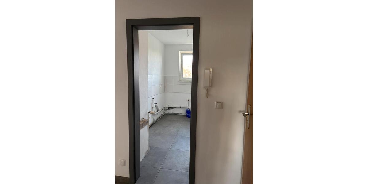 Etagenwohnung Lauta - 4 Zimmer, 67 m&sup2;, 600&euro; | Angebot:24982709