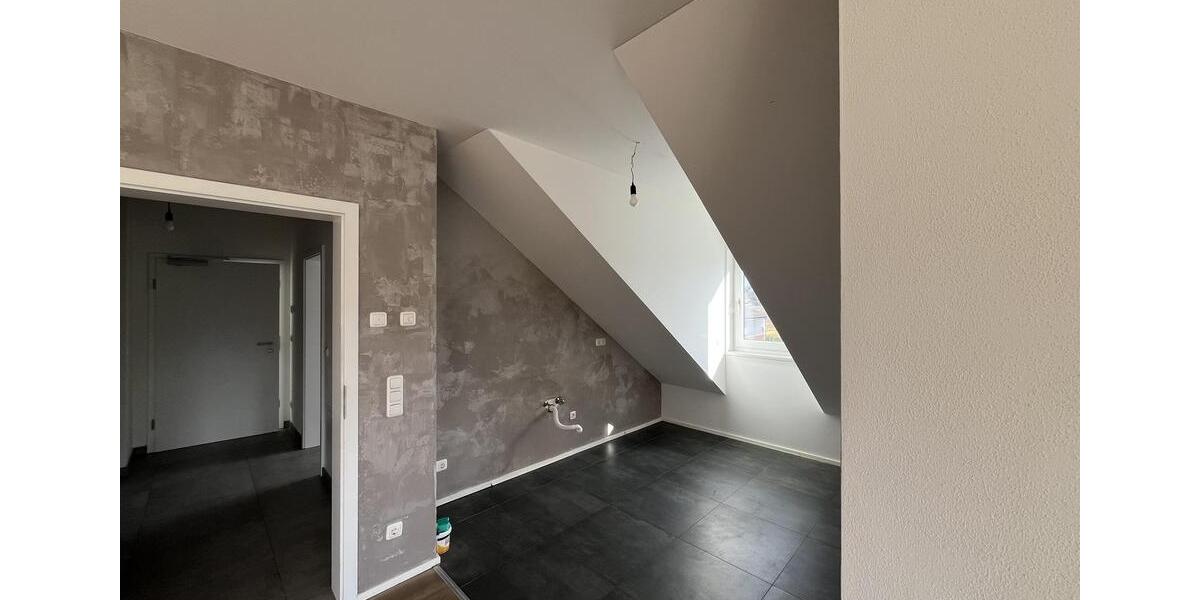 Dachgeschoßwohnung Forstinning - 2.5 Zimmer, 75 m&sup2;, 1.380&euro; | Angebot:24725387