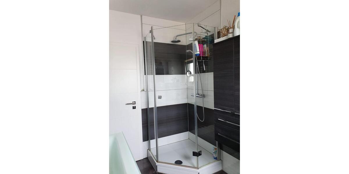 Modernisierte Wohnung mit vier Zimmern- Balkon - Garten 4 zimmer