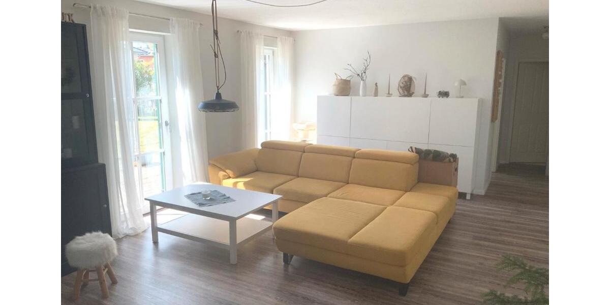 Erdgeschoßwohnung Nittenau - 3 Zimmer, 90 m&sup2;, 900&euro; | Angebot:25150823
