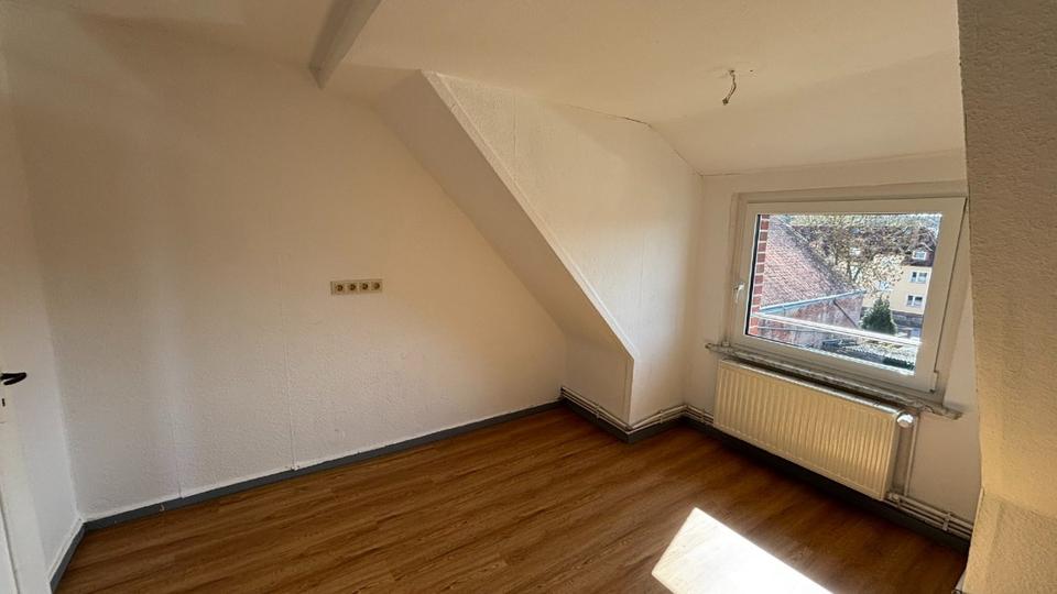 Dachgeschoßwohnung Holzminden - 4 Zimmer, 60 m&sup2;, 470&euro; | Angebot:26094472