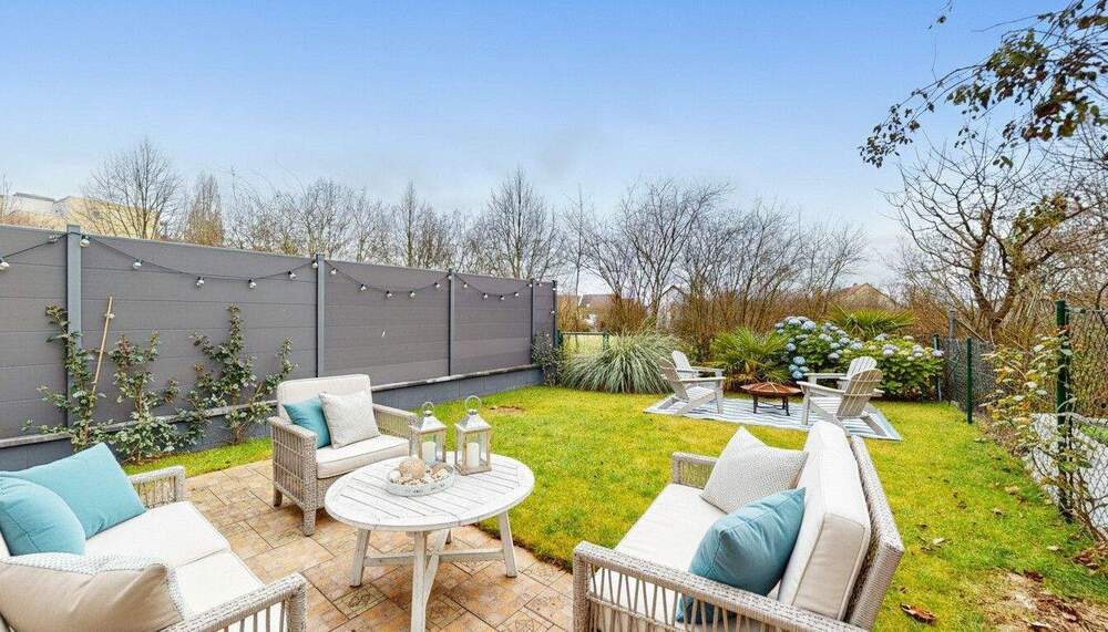 Reihenmittelhaus Frankfurt am Main Preungesheim - 5 Zimmer, 226 m&sup2;, 2.950&euro; | Angebot:25152532