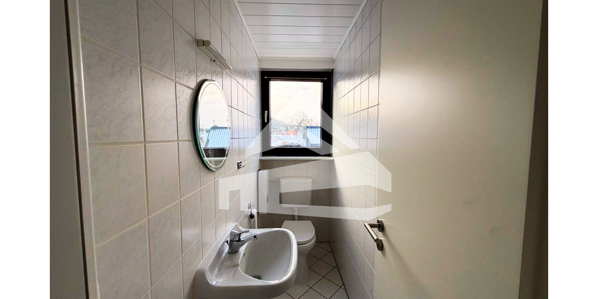 Etagenwohnung Kenn - 3 Zimmer, 93 m&sup2;, 832&euro; | Angebot:25675996