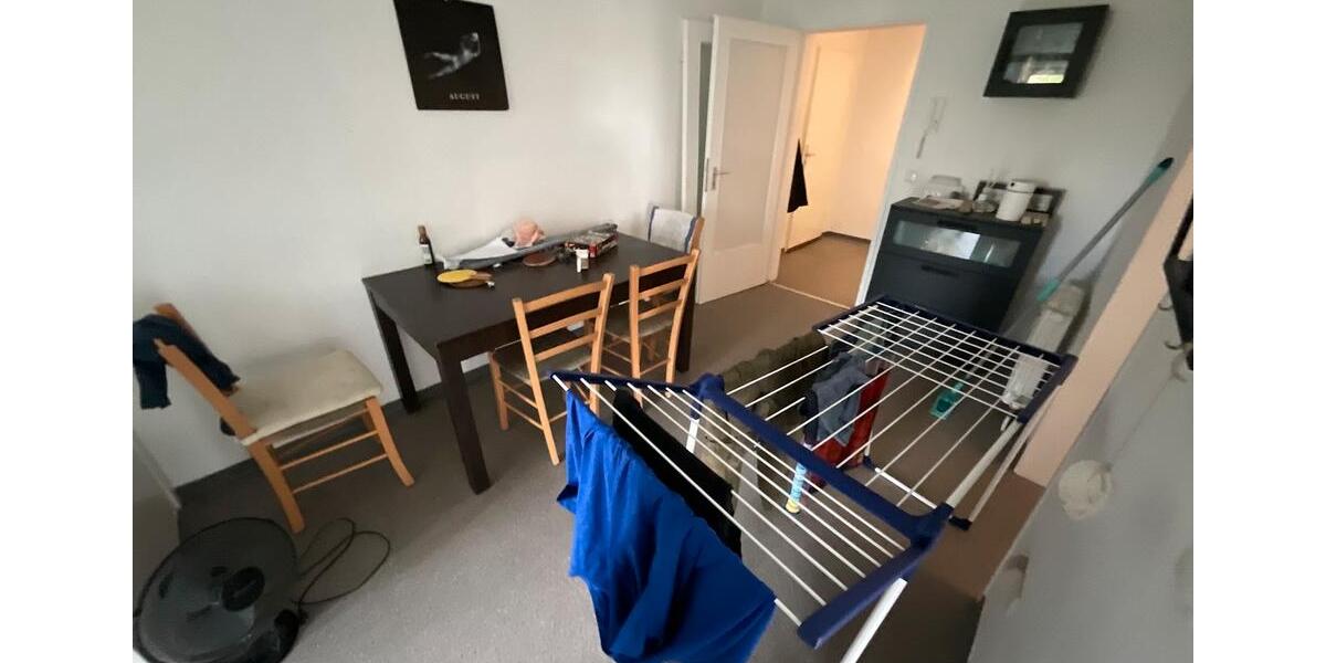 Schönes WG Zimmer in Männer-WG 1 zimmer
