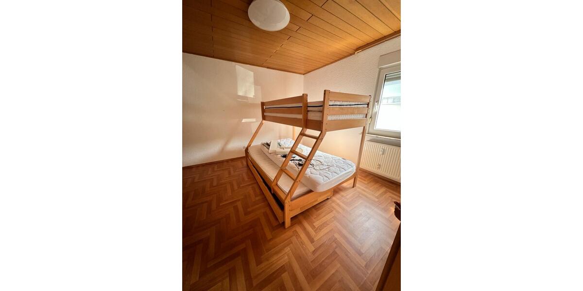 Etagenwohnung Eschenburg - 3 Zimmer, 100 m&sup2;, 700&euro; | Angebot:26201198