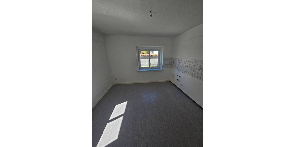 Etagenwohnung Altenburg Drescha - 2 Zimmer, 61 m&sup2;, 370&euro; | Angebot:26402381