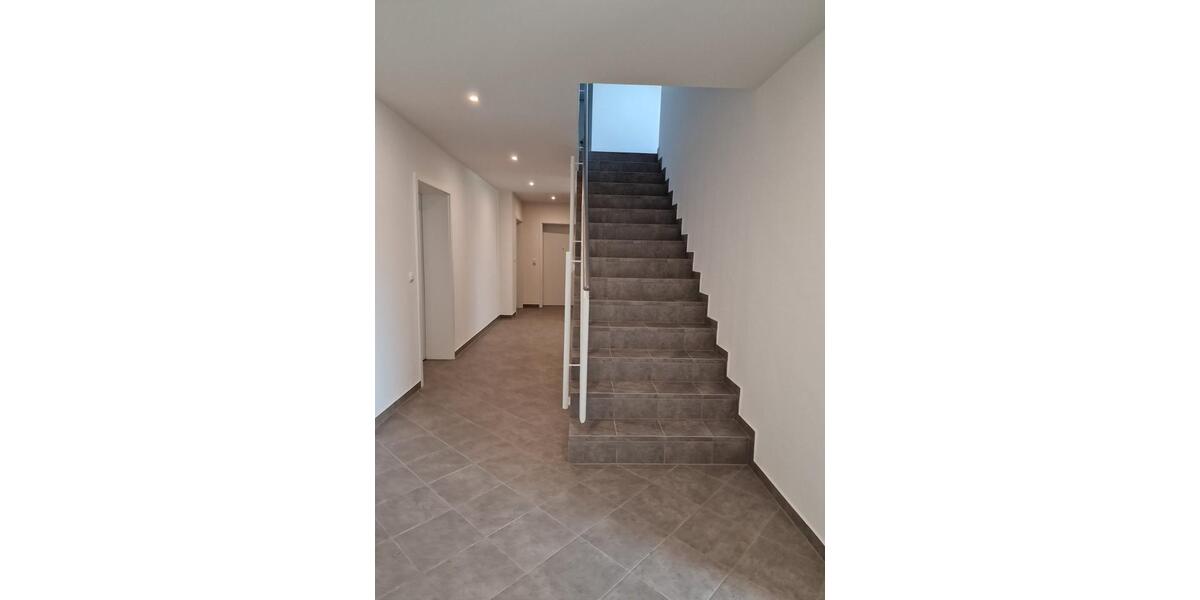 Dachgeschoßwohnung Aukrug - 3 Zimmer, 68 m&sup2;, 952&euro; | Angebot:25892693