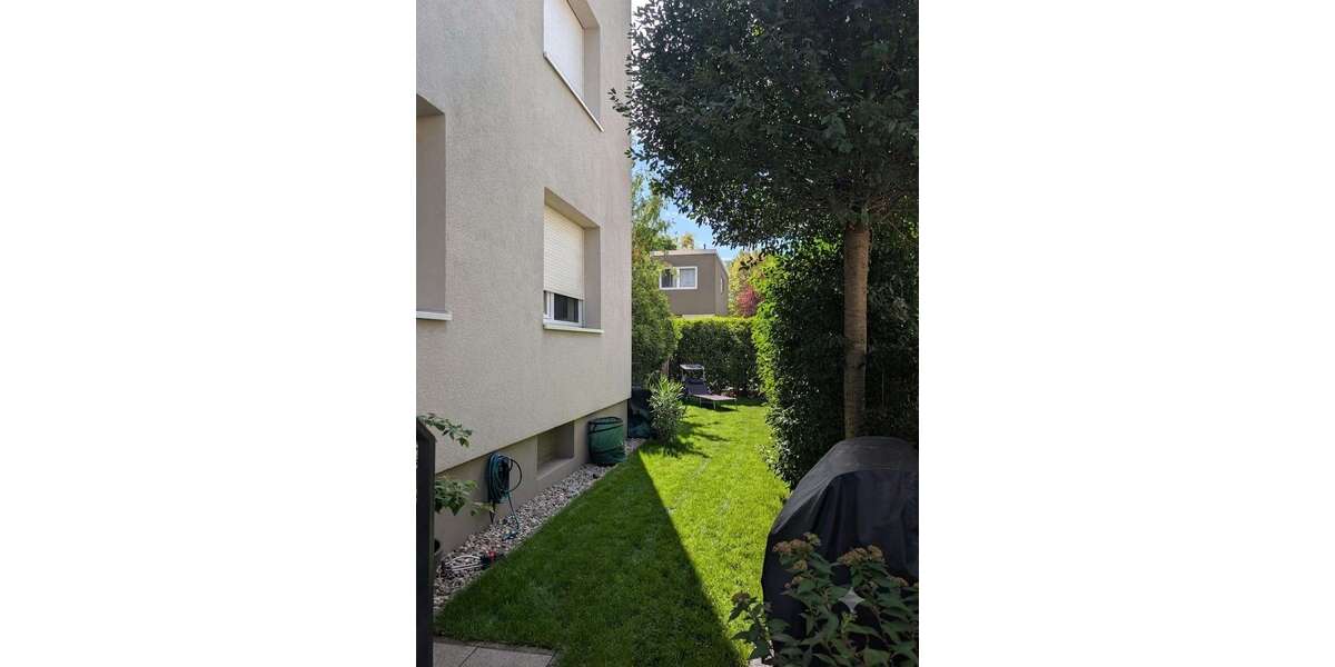 Etagenwohnung Wiesbaden Biebrich - 4 Zimmer, 82 m&sup2;, 1.400&euro; | Angebot:27218395