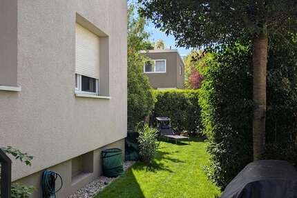 Wohnung Wiesbaden Biebrich - 4 Zimmer, 82 m&sup2;, 1.400&euro; | Angebot:27218395