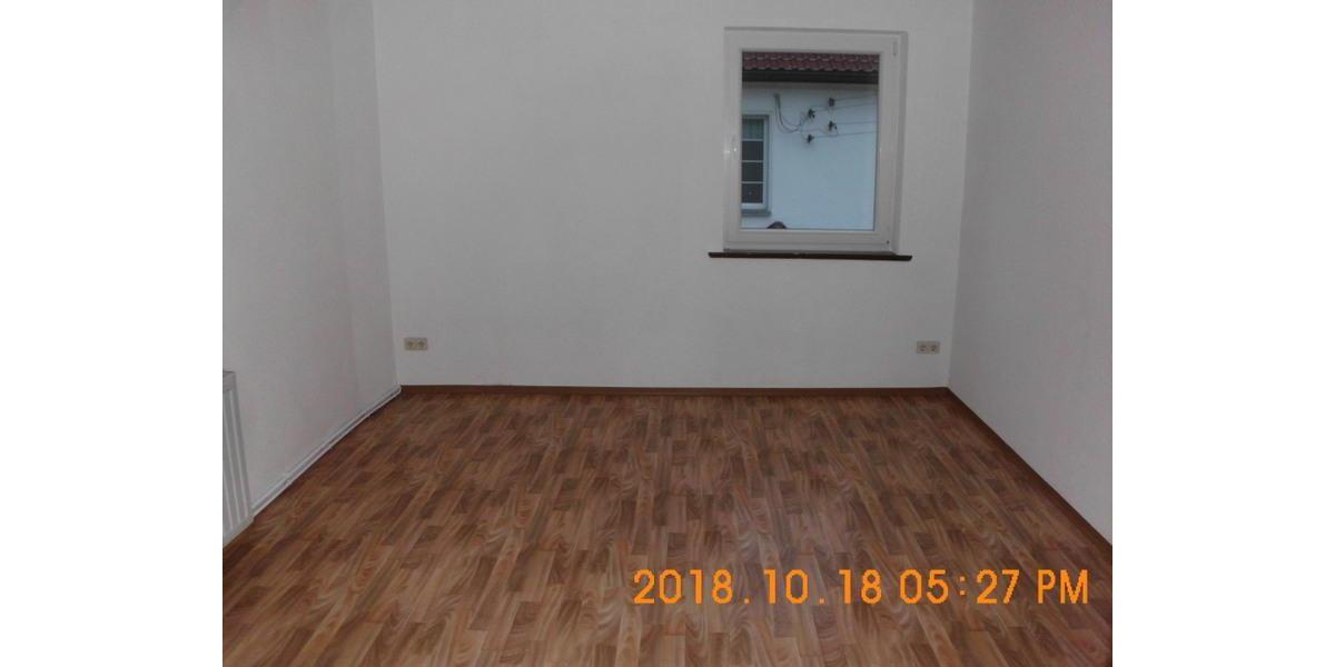 Etagenwohnung Hohenstein-Ernstthal Ernstthal - 1 Zimmer, 35 m&sup2;, 182&euro; | Angebot:12585534