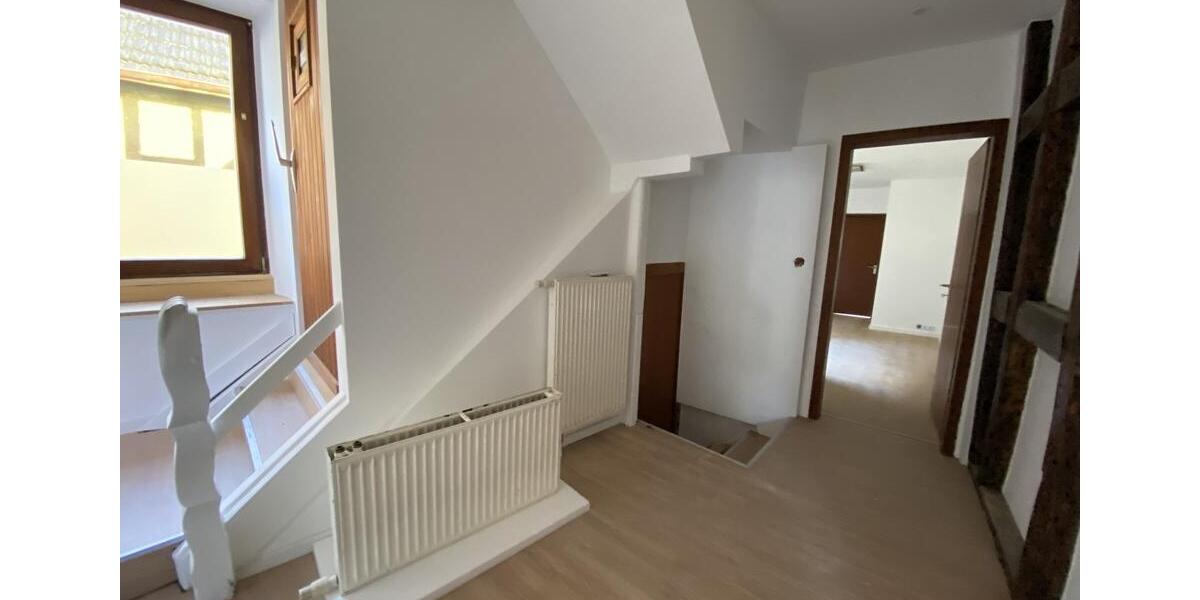 Etagenwohnung Andernach - 4 Zimmer, 110 m&sup2;, 1.100&euro; | Angebot:26699985