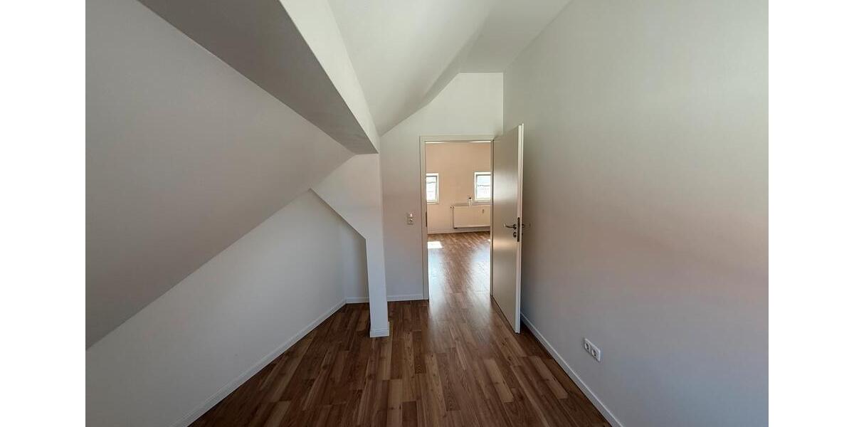 Dachgeschoßwohnung Weißenburg in Bayern - 3 Zimmer, 55 m&sup2;, 500&euro; | Angebot:26167504