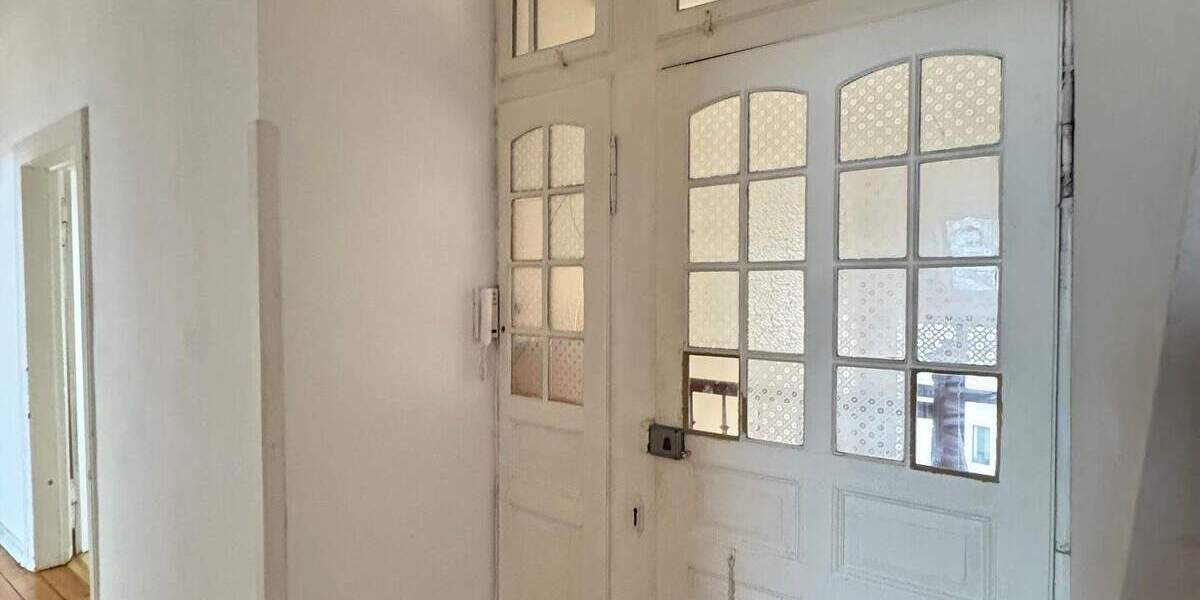 Etagenwohnung Saarbrücken St Johann - 4 Zimmer, 100 m&sup2;, 1.100&euro; | Angebot:24367917