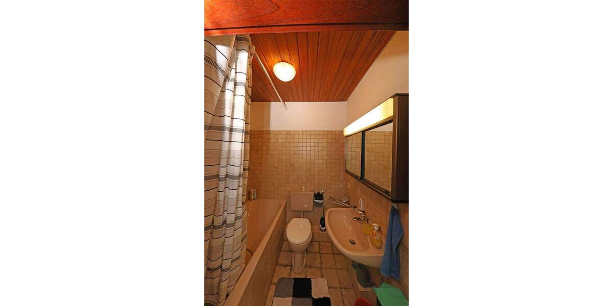 Etagenwohnung Düsseldorf Volmerswerth - 2 Zimmer, 66 m&sup2;, 770&euro; | Angebot:25695112