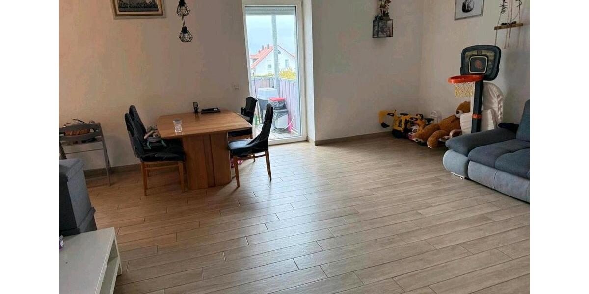 Etagenwohnung Baar-Ebenhausen Ebenhausen - 3 Zimmer, 89 m&sup2;, 1.350&euro; | Angebot:26263131