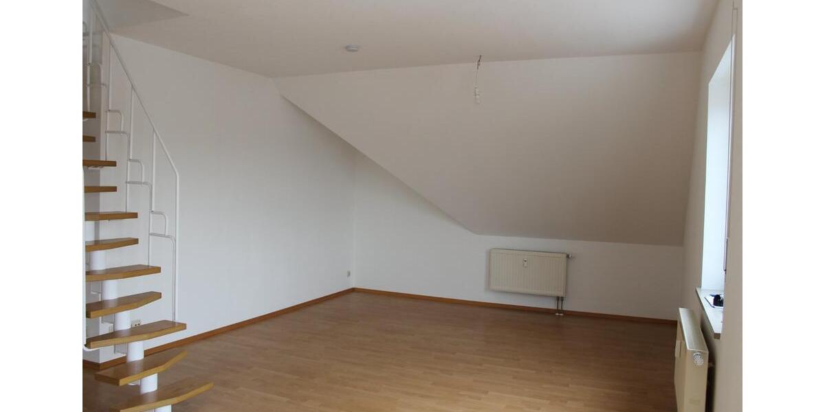 Dachgeschoßwohnung Schrobenhausen - 4 Zimmer, 101 m&sup2;, 925&euro; | Angebot:24877751