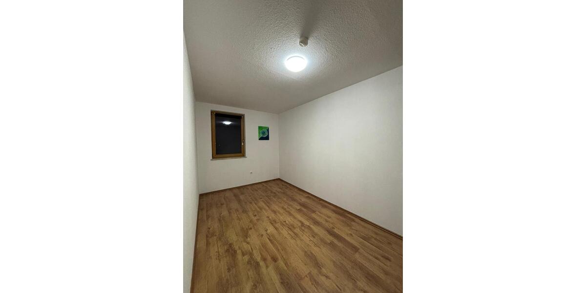 Etagenwohnung Sulzfeld - 5 Zimmer, 129 m&sup2;, 550&euro; | Angebot:24435359