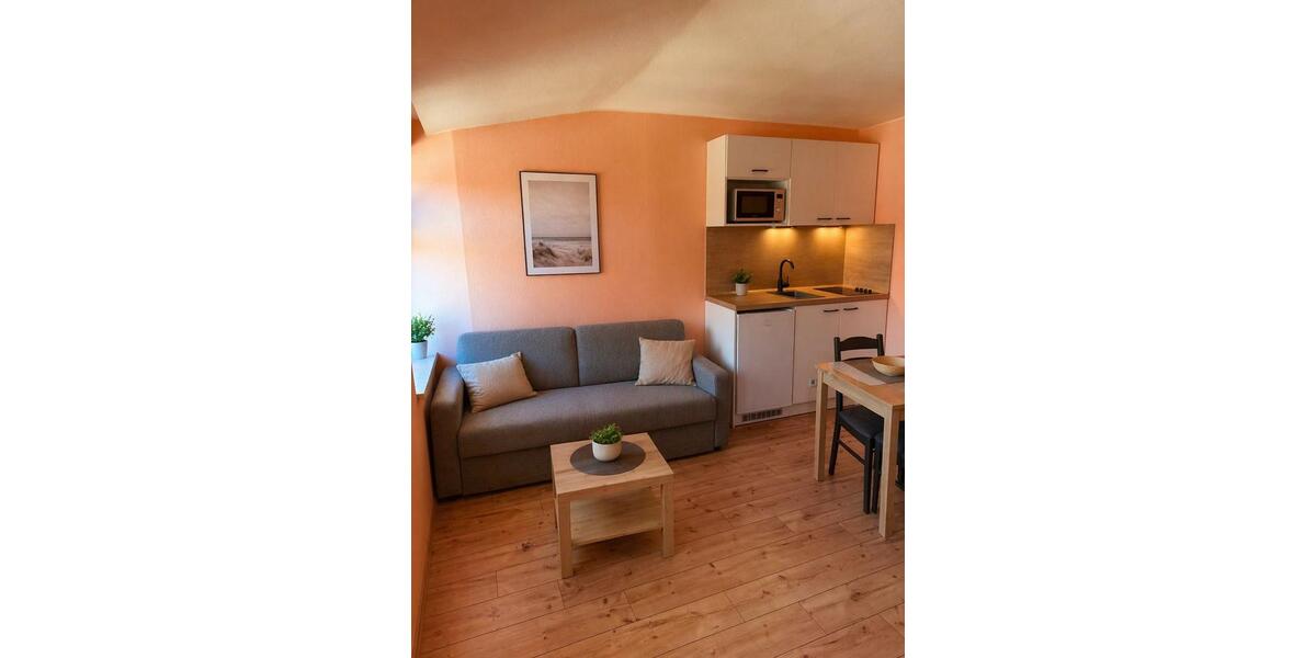 Etagenwohnung Plauen - 1 Zimmer, 18 m&sup2;, 200&euro; | Angebot:26288748