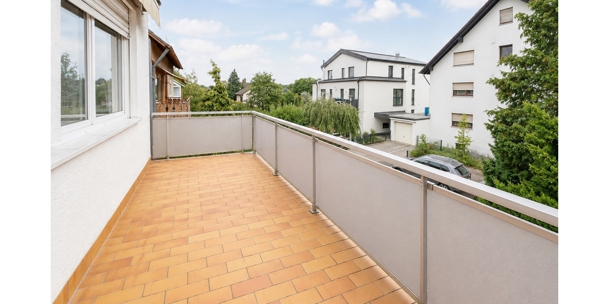 Maintal-Bischofsheim: Renovierte 2-Zimmer Wohnung mit großem Balkon und Garage - Etagenwohnung Maintal | Angebot:27053489